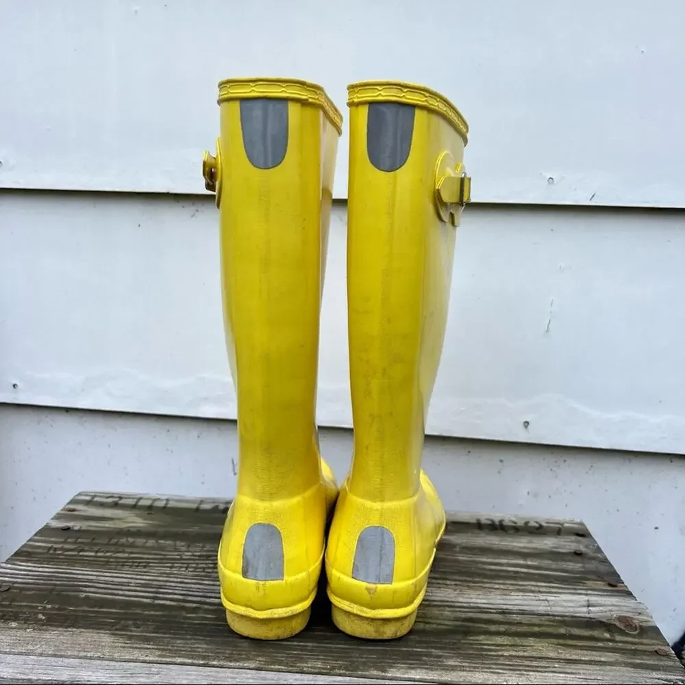 Hunter tall yellow waterproof rubber rain boots kids 4.5/5